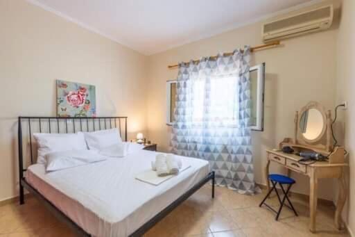 Sofis Private House With Big Garden Appartement Alykes Potamou Buitenkant foto